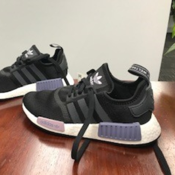 adidas boost la marque aux 3